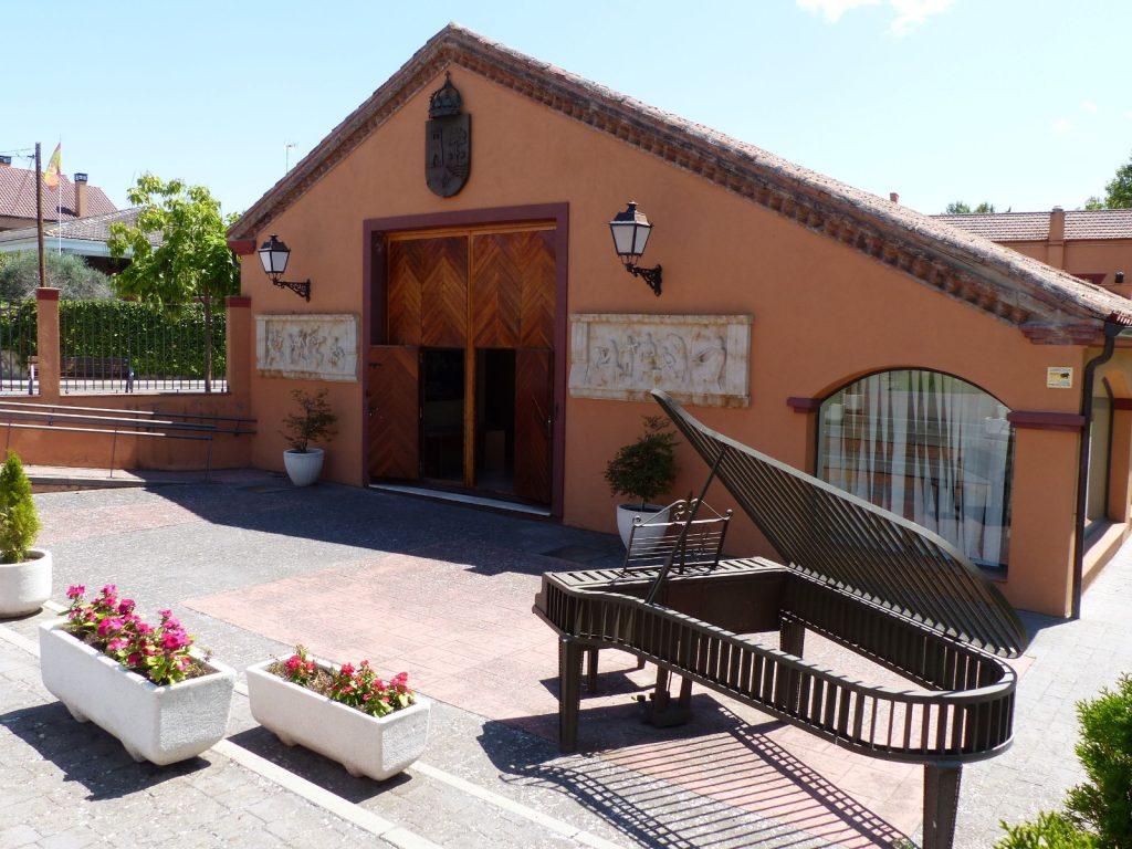 Sala Al-Artis, C/ Egidos 8, Alalpardo